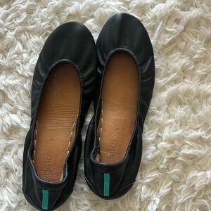 Matte black Tieks ballet flat size 9 like brand new!!